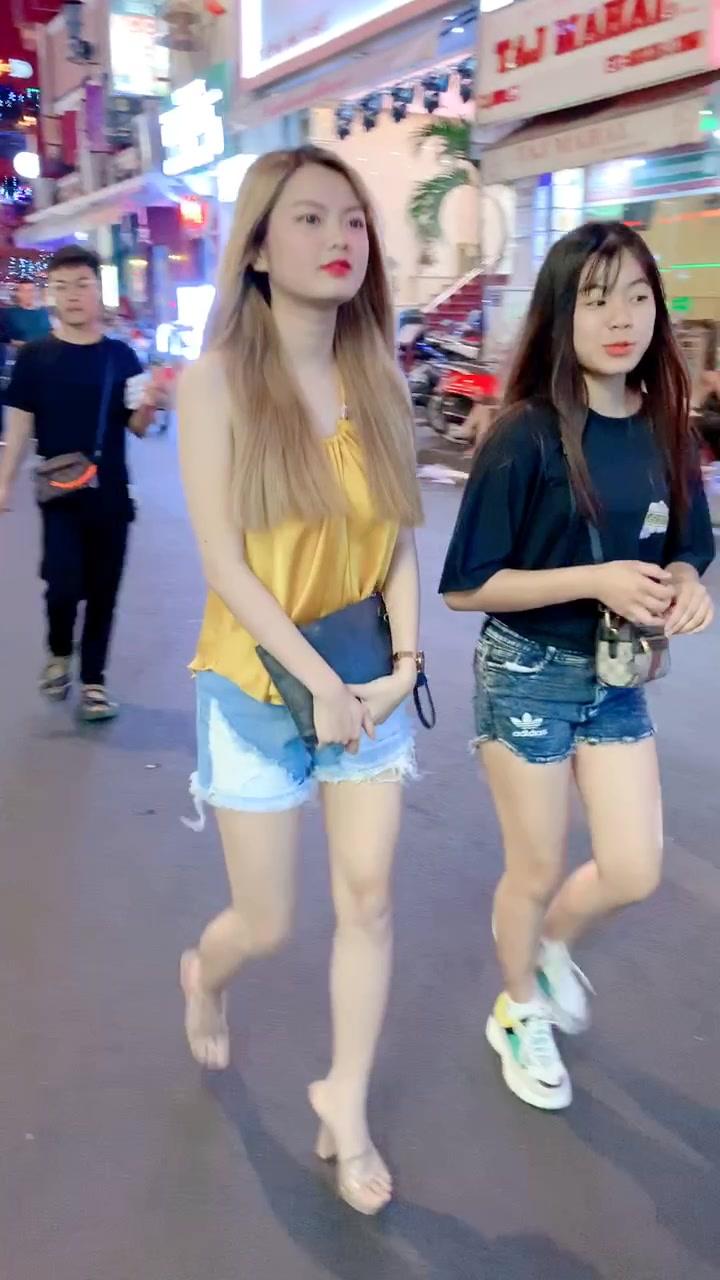 越南超白美女,搞不懂一年只有夏季的西贡,女孩能这么白