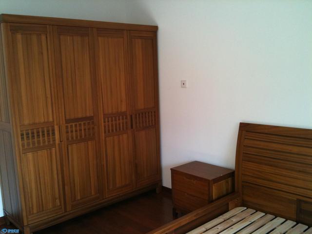 橡木家具容易开裂