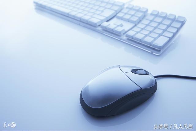 word中输入文字时到页边距怎么使光标自