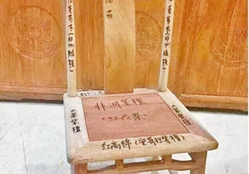 中山卖黄花梨家具城