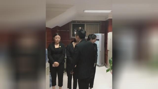 wpsword中选中一行会左边出现一个小
