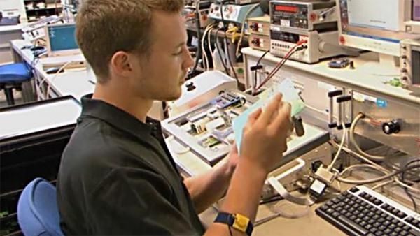 学硬件和学软件的发展前景