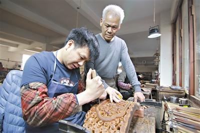 广州木雕家具厂
