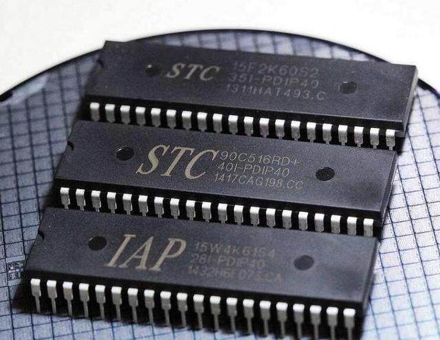 如何实现软件复位