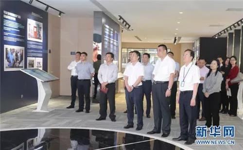 珠海市康尼华家具  李建华