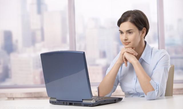 在word2010中无法实现的操作是