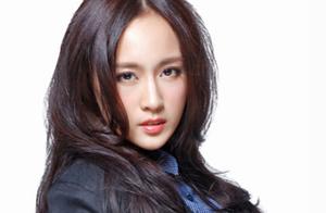 Yin Shu makes a gift of sth, was born in Shaanxi t