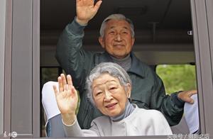 Japanese the emperor of Japan also should go to wo