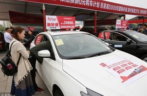 The sale in A needs examination questions: The client gives you one minute to introduce a product on