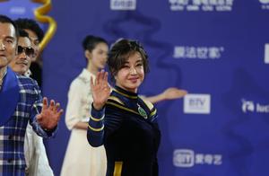 64 years old of Liu Xiaoqing appear on red carpet of boreal film division, did not repair graph expo
