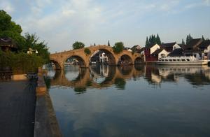 Guzhen of Zhu Jiajiao of Shanghai green riverside 