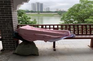 Nobody canal, hobo mess things up, "Embezzlement 