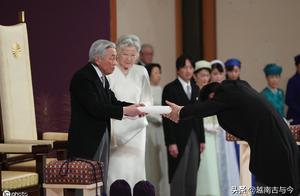 The Ming Renfu Fu of ceremonially of give up the throne of Japanese the emperor of Japan and heart b