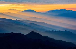 Ban Shaanxi all scene area! The tourist swims in g