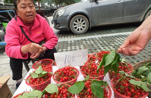 Area of scene of travel of 3 gorge cataract photog