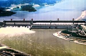3 gorge large dams is the pride of the Chinese nat