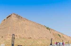 Zhengzhou city wall of this paragraph of earth, ever was 3500 the capital before, off-the-peg and fr
