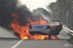 The summer was about to come, learn a few action quickly to prevent car spontaneous combustion!