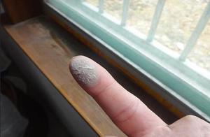 家具抹布灰尘 去除家具上的灰尘