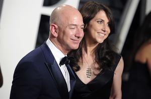 See world head of rich Beisuosi part company, without love with respect to Guan Xuan, walk along law