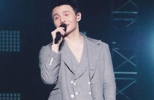 Li Ronghao thinks drama appears answer couplet 4 b
