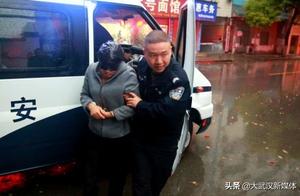 Hubei carries 4 " cover a road to borrow " expos