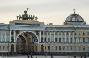The wintry palace that one of 4 big museum of world are here, what is there after all inside?