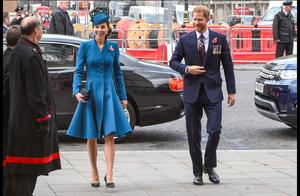 Princess Kate attends an activity, williams prince is done not have one case, is this real hammer in