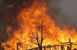 Guizhou when one woman visit a grave to cherish th