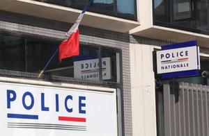 Brazilian player is encountered in Paris steal a l