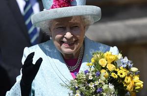 More and more spirit! British queen greets root of