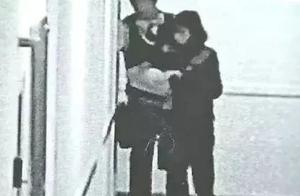 Woman and netizen meet, after the abdomen below a 