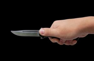 Drunkard roadside everywhere piddle, the knife is 