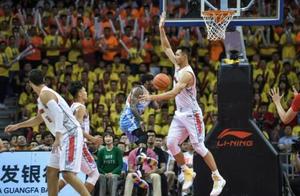 Foul 63 times, violate body 2 times! Yi Jianlian f