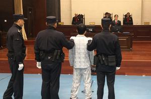 The disclose that hold a knife pricks Hefei police