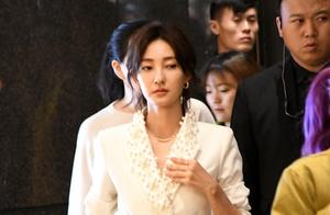 Wang Likun needle becomes warped vulpine eye very 