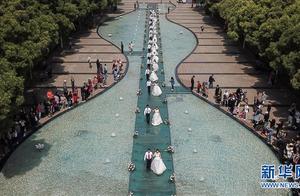 "Low carbon is bridal " appear on Wuhan river be