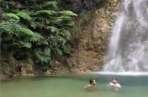 How does foreign tourist swim to return a responsibility in Chinese scene area? Foreign tourist is r