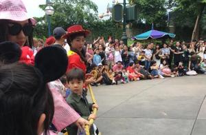 Du Jiang thinks of swallow to take a son to swim s