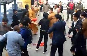 The net passes monk of 9 Mount Hua and tourist to 