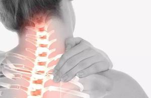 The mobile phone accuses, lower one's head a grou