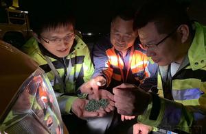 Walk into capital airport to explore those unbekno