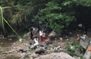 "The tourist attraction is played bad " complain