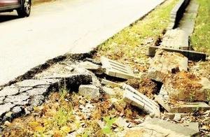 Damaged of motor vehicle random park, road surface