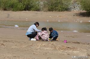 Holiday ends, one scene area of Inner Mongolia eve