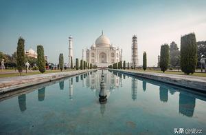 The small town near the solid Ji Ling that pat peaceful, contrast of He Taiji hill is too big...
