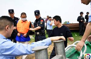 Police send under escort collects arenaceous suspe