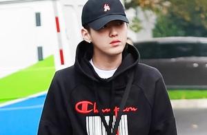 Python climbs those who take Wu Yifan data of 100 