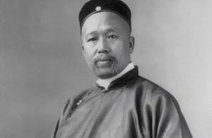 A scholar with clear the most shameless minor deta