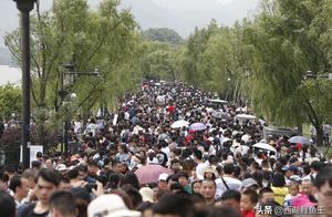 51 greet a visitor 2.5 million! Besides west lake of Hangzhou of huge crowd of people after all what